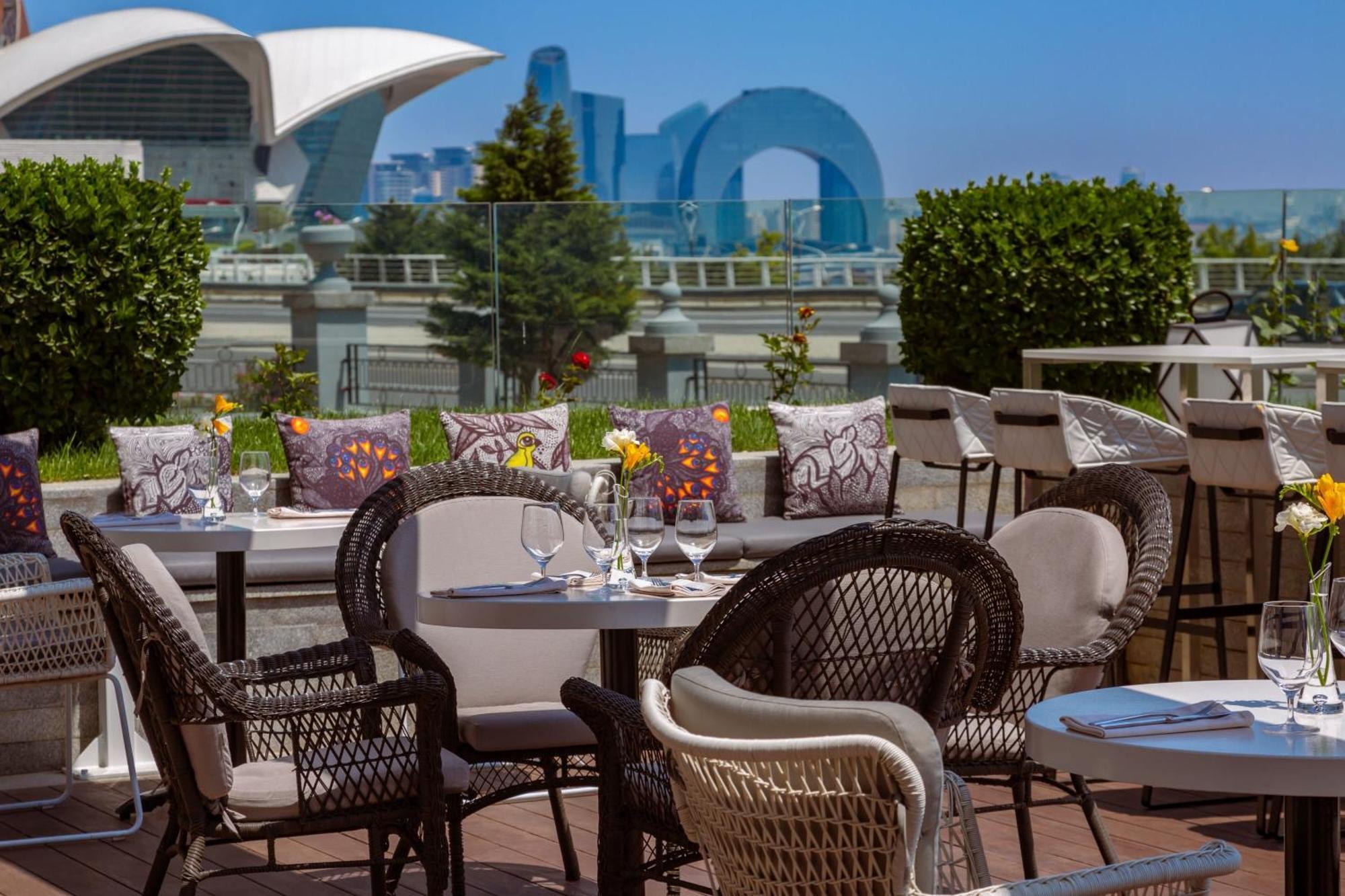 Sheraton Baku Intourist Zewnętrze zdjęcie View from the hotel's rooftop