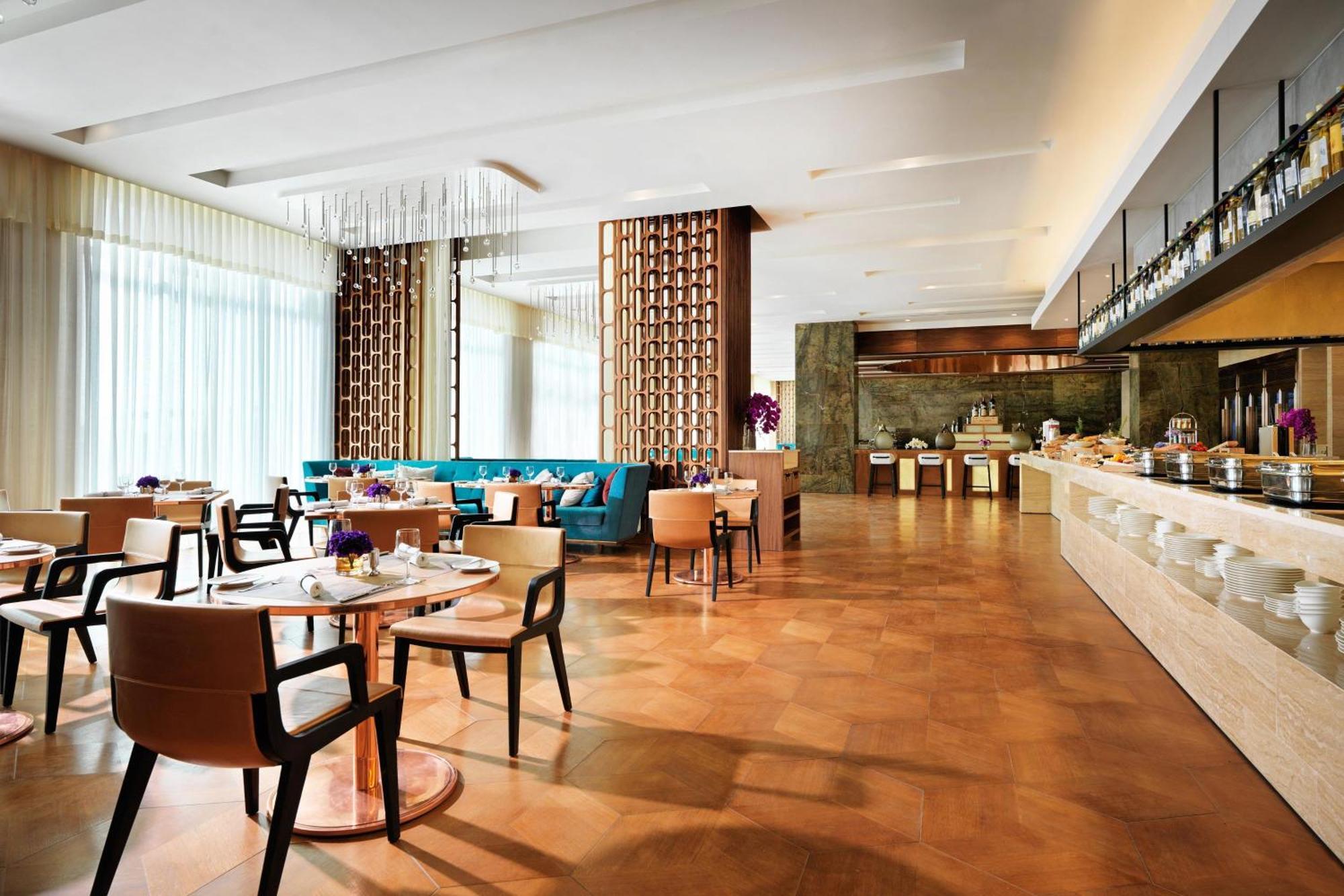 Sheraton Baku Intourist Zewnętrze zdjęcie The restaurant