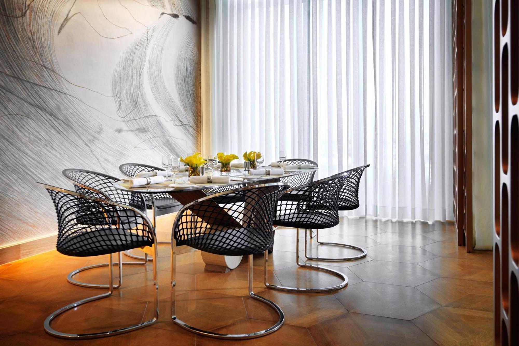 Sheraton Baku Intourist Zewnętrze zdjęcie S 64 chairs