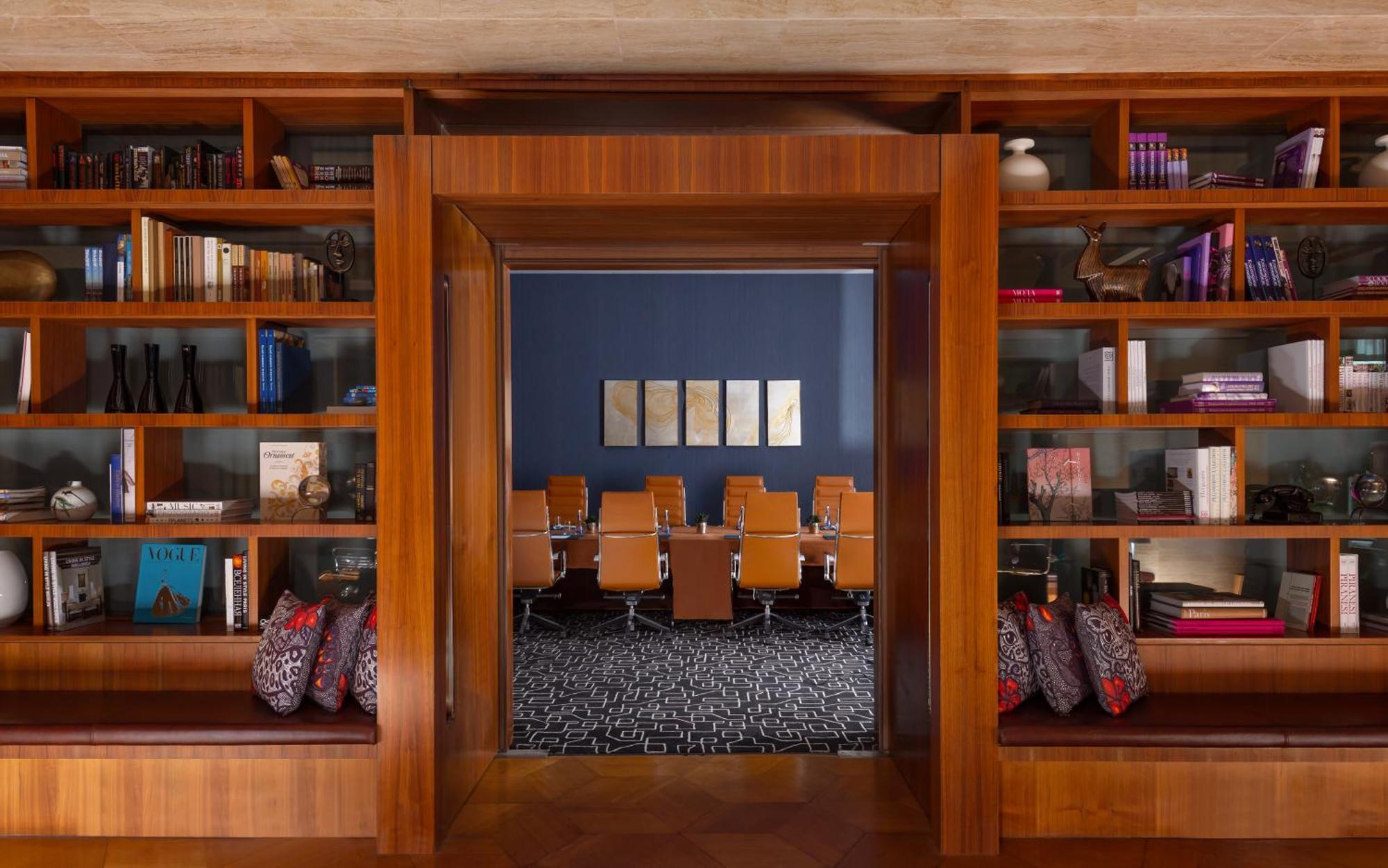 Sheraton Baku Intourist Zewnętrze zdjęcie Library